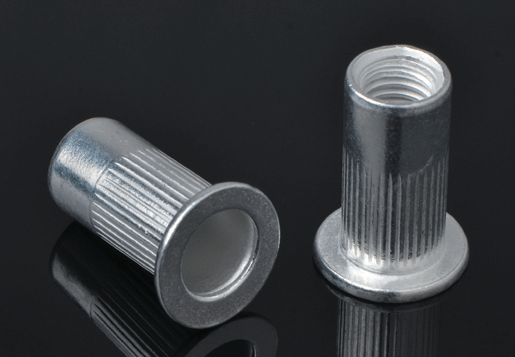 Aluminium platte kop gekartelde body klinknoot moer open type